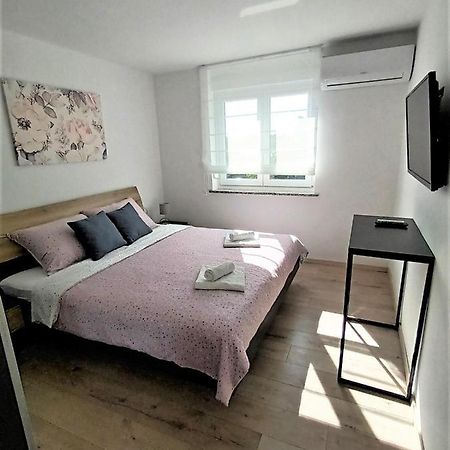 Apartman Dori Pula Exterior foto