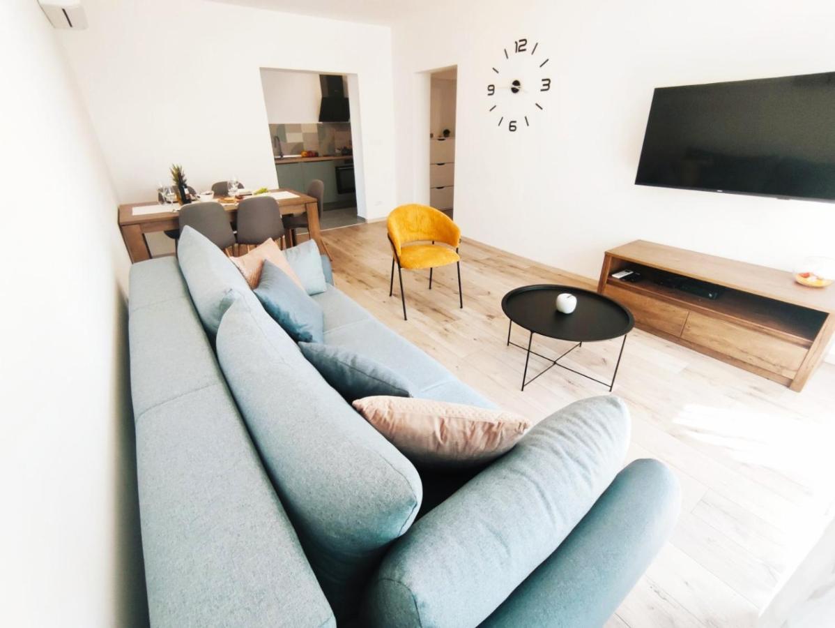 Apartman Dori Pula Exterior foto